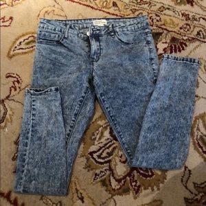 Acid washed jeans